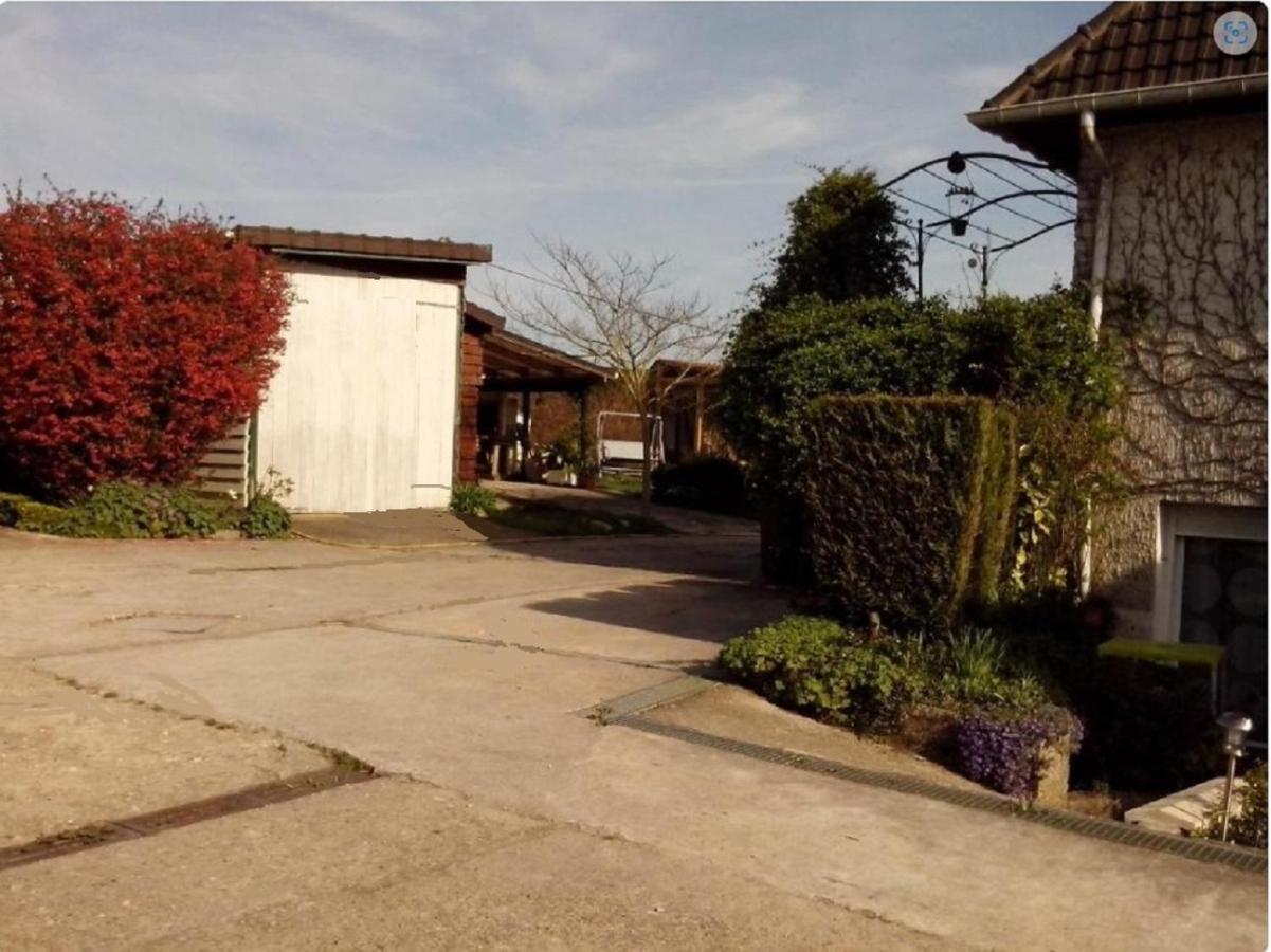 Les Nympheas, Appart Au Calme Et Grand Jardin A 15 Min De Disneyland, Crecy-la-Chapelle Екстер'єр фото