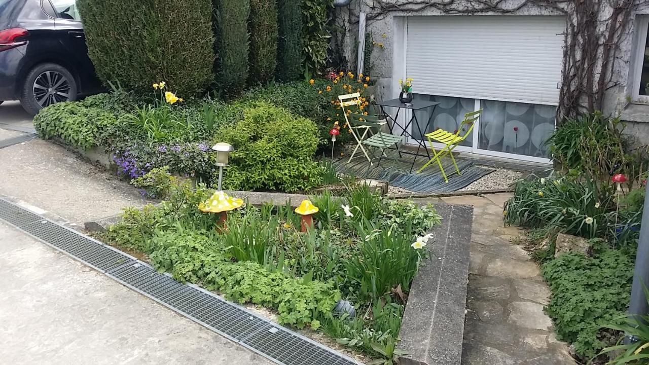 Les Nympheas, Appart Au Calme Et Grand Jardin A 15 Min De Disneyland, Crecy-la-Chapelle Екстер'єр фото